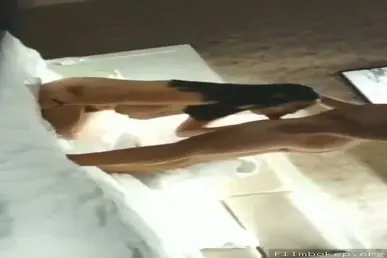 Cewek Manja Nurut Abang, Ngangkang Doggy Sampai Muncrat